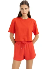 شورت قصير احمر 1