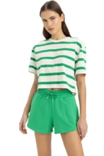 شورت قصير اخضر 1